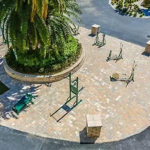  Holiday home Tropical Serenity-water View Heated Pool Tiki Bar